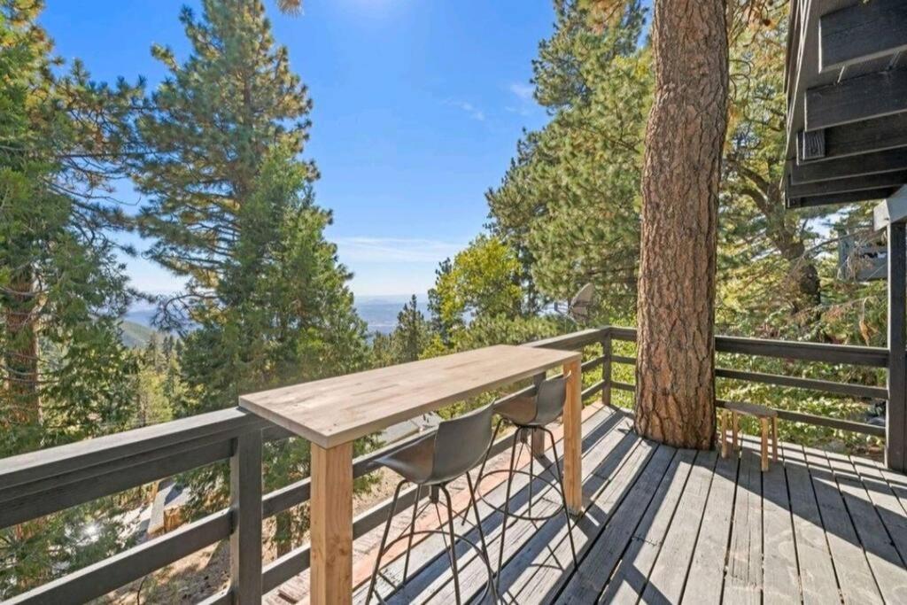Updated Mountain Cabin Retreat With 180 Views Off Deck And Balcony Running Springs Exterior foto